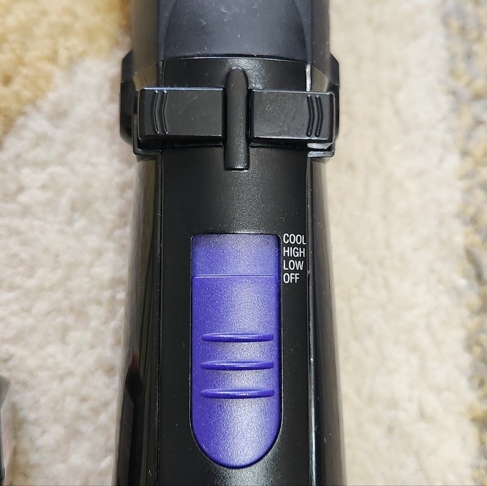 Conair InfinitiPro 2" Rotating Hot Air Brush - Picture 4 of 9